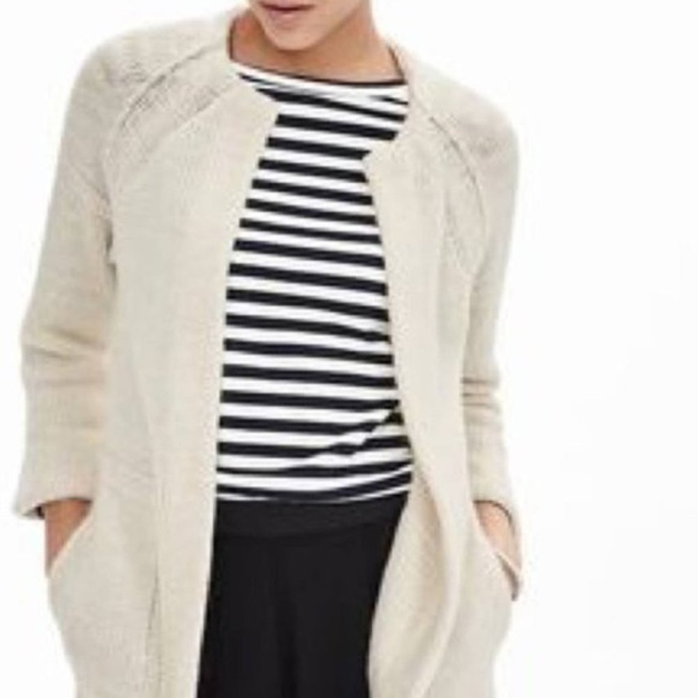 IVORY BANANA REPUBLIC WOOL CARDIGAN